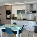 公寓 Hyper Centre, Beach 80M, Parking Available, Air Conditioning *