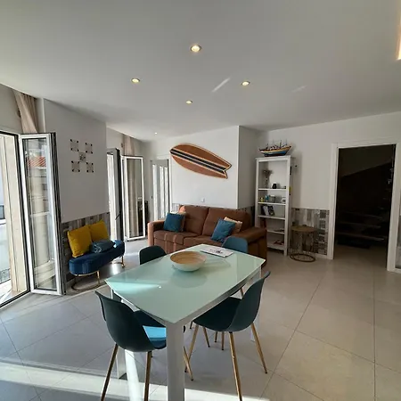 Hyper Centre, 80m, Parking Available, Air Conditioning *