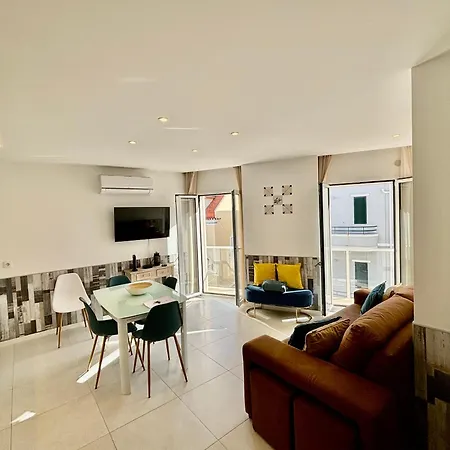 Hyper Centre, 80m, Parking Available, Air Conditioning * Nazaré